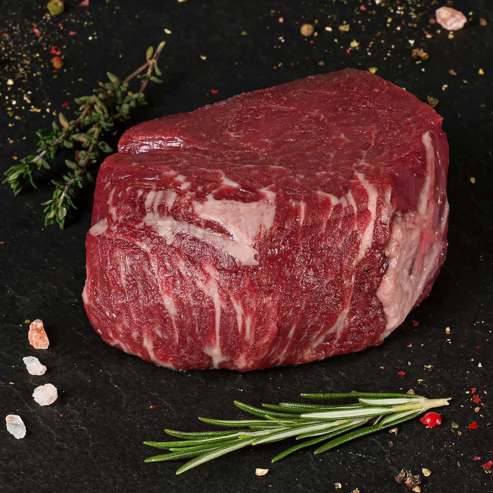 Man sieht ein 200-Gramm-Dry-Aged-Rinderfiletsteak, das man bei Kauf dein Steak kaufen kann